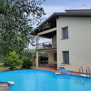 https://maison-nm.it-lombardy.com