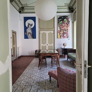 Mojocohouse 2*, Palermo Italien